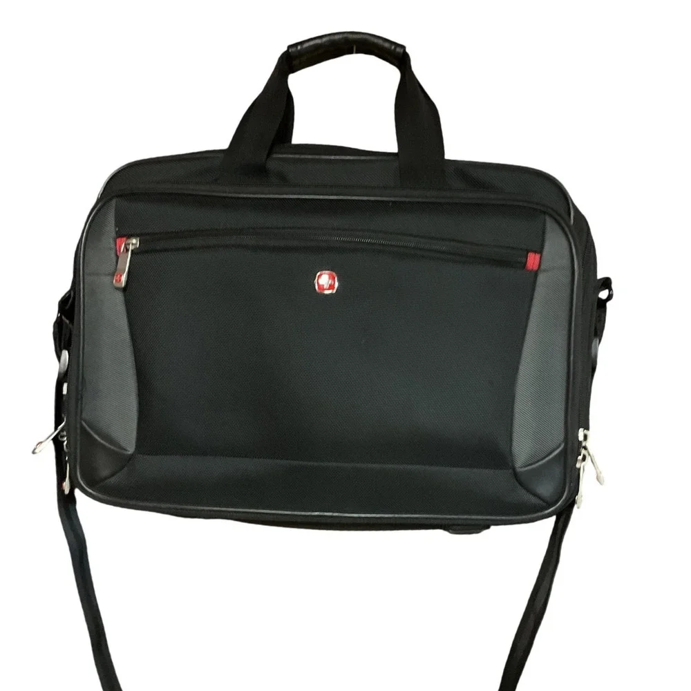 Wenger Men's Mainframe 16